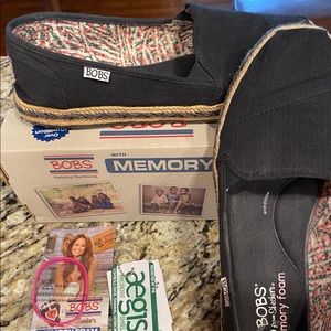 Skecher’s Bob’s Black Flexpadrille Sz 10. EUC.